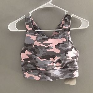 NWT Fabletics Ella High Impact Sports Bra in Small
